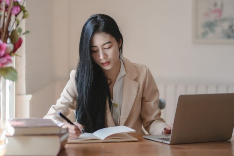 女生套裝穿搭：選擇色系